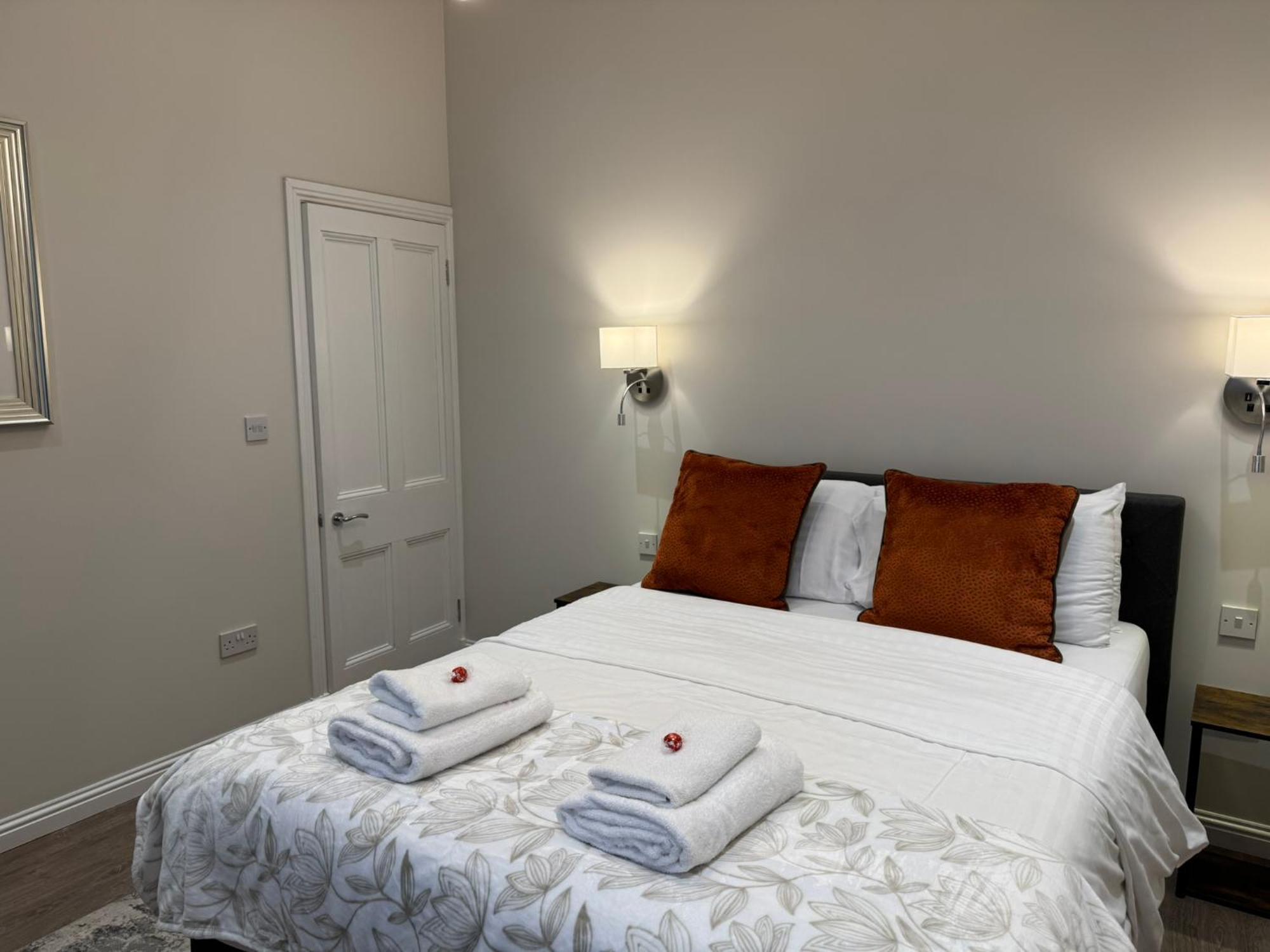 Luxury 2 Bedroom Cottage West Calder ภายนอก รูปภาพ